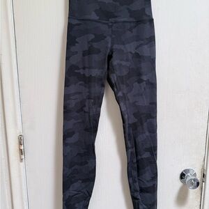 Lululemon Black Charcoal Camo High-Waist Align Leggings Size 4